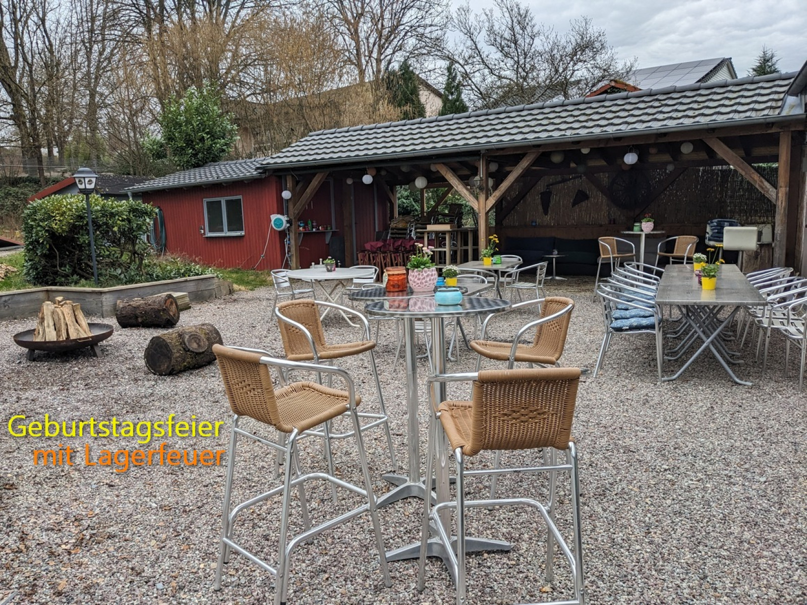 Geburtstag draussen mit Feuer.  beschriftetjpg