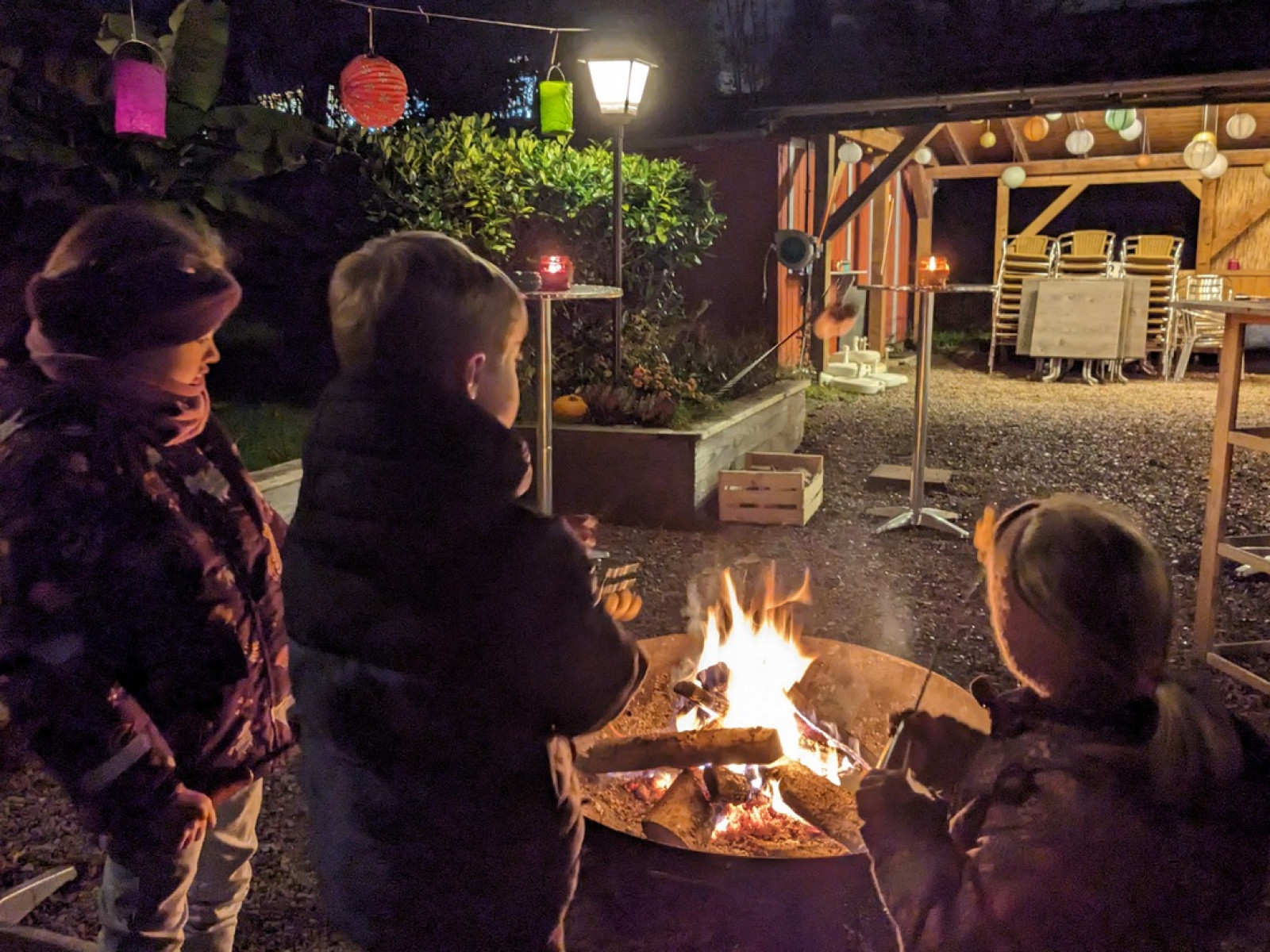 Lagerfeuer Kinder